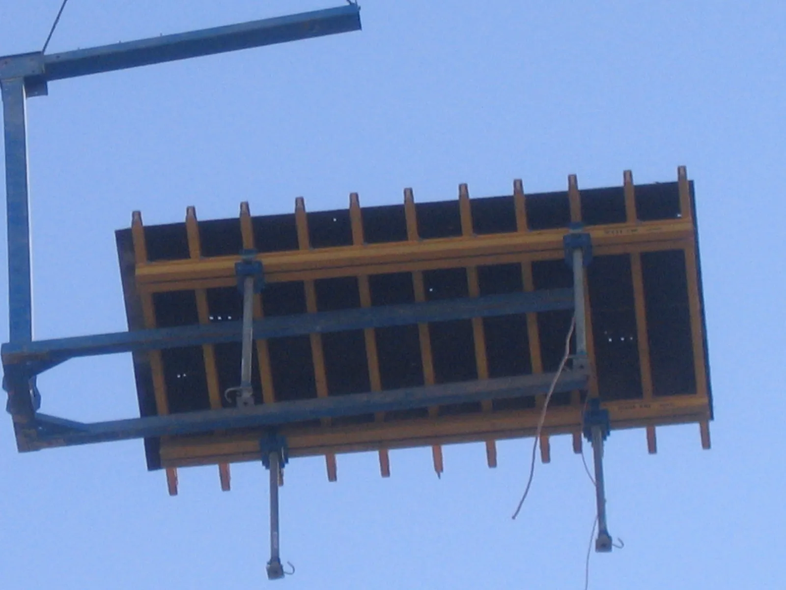 China Building Material Reusable H20 Timber Beam Concrete Slab Table System Formwork for Construction with Factory Price