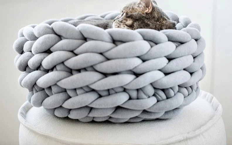 China Manufacturer Blanket Yarn Chunky Tube Jumbo Bulky Giant Tube Giant Yarn for Hand Knitting DIY