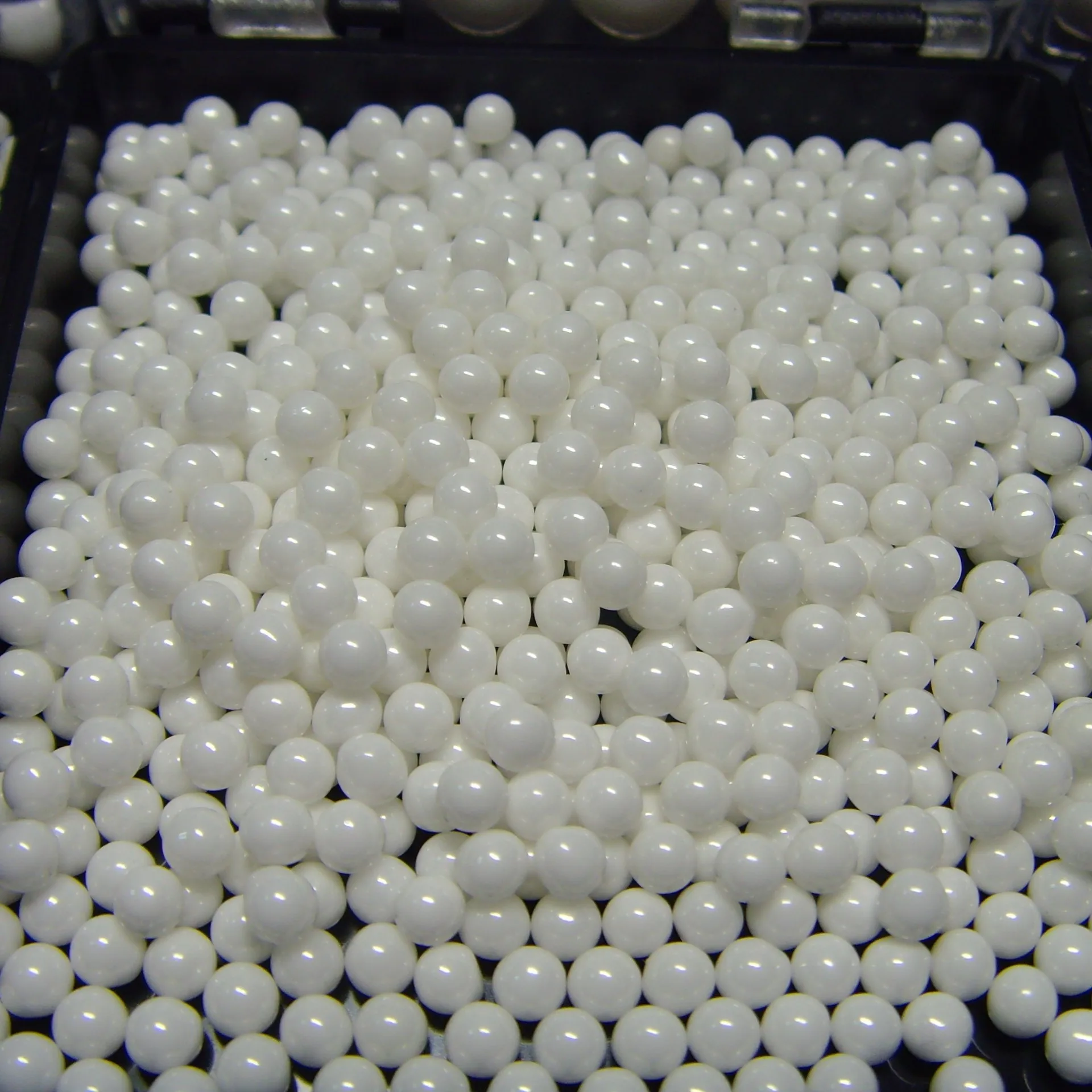 Zirconia Beads/Zirconia Ceramic Grinding Media/Zirconia Balls Zirconium Oxide Ball 0.1-60mm