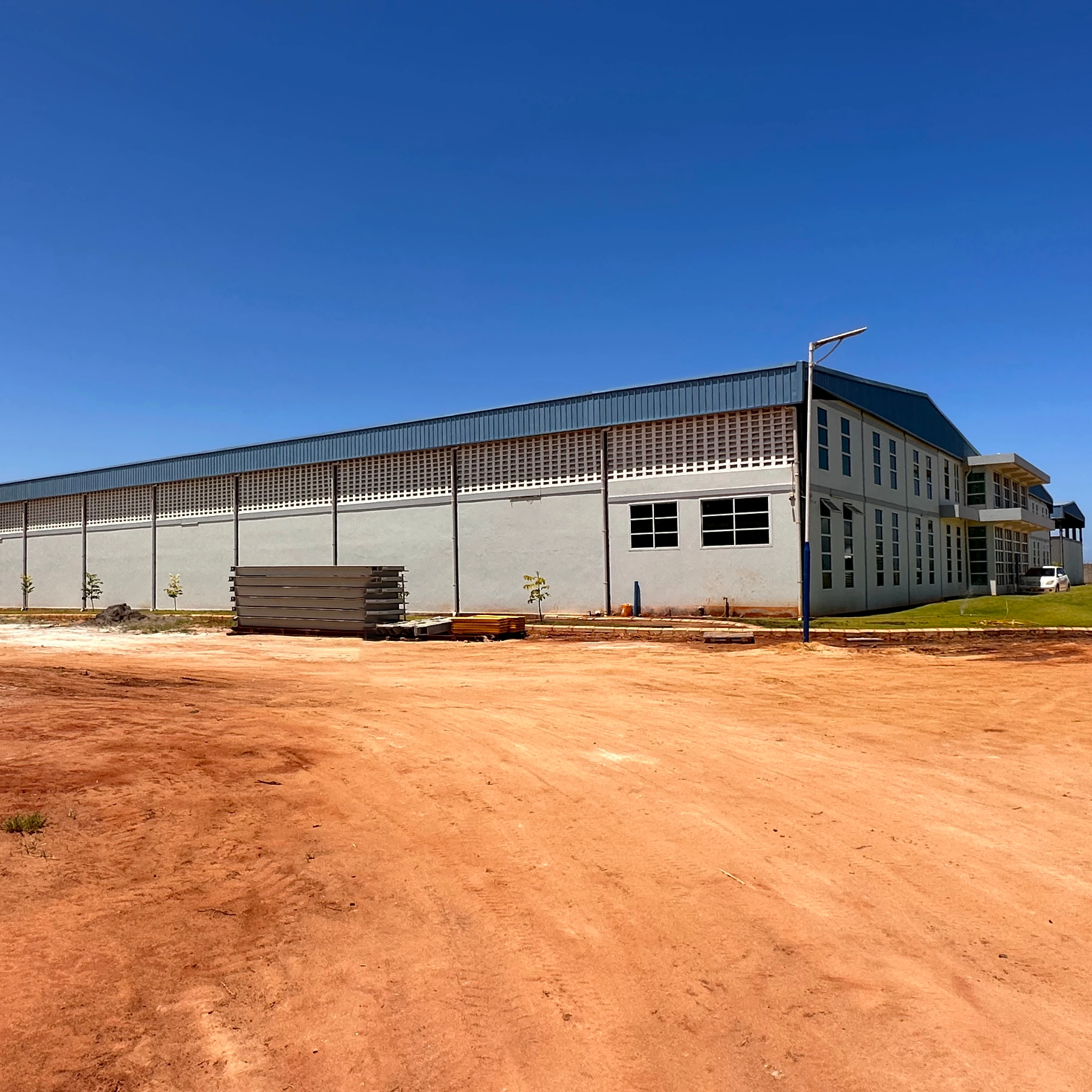 Large Span High Strength Steel Building Structures Workshop Metal Warehouse Prefabricated Steel Structure