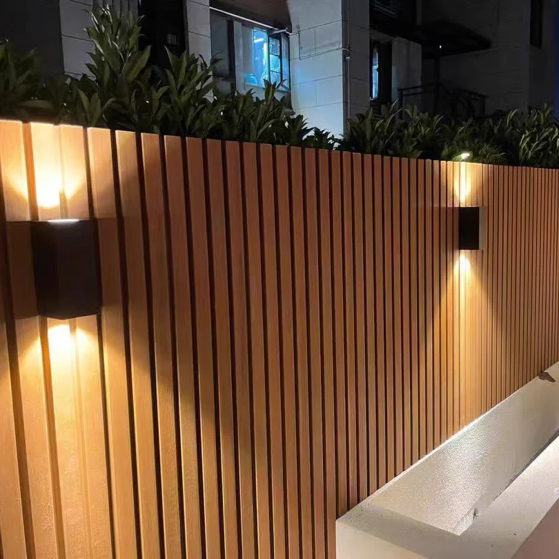 Multifunctional Wpc Wall Panel Outdoor Wooden Garden Fence made in China