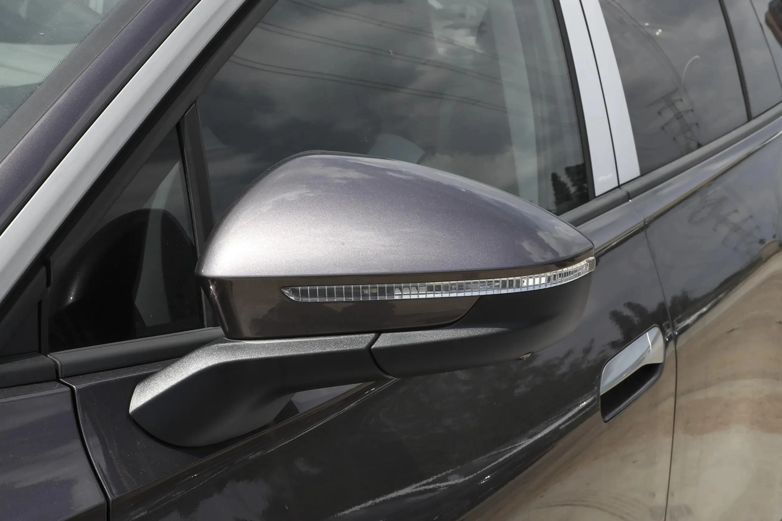 YK MOTORS 2024 FAW VW ID.6 Crozz  EV Car 5-door, 7-seater SUV On Sale Now
