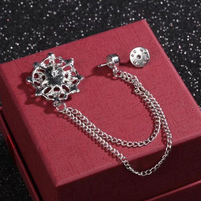 
ADELANTE Winter New Snowflake Sweater Fashion Pin Spot Wholesale Snowflake Chain Brooch 