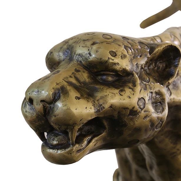 Metal desktop decor Cheetah sculpture home interior decorative items home decor sculpture
