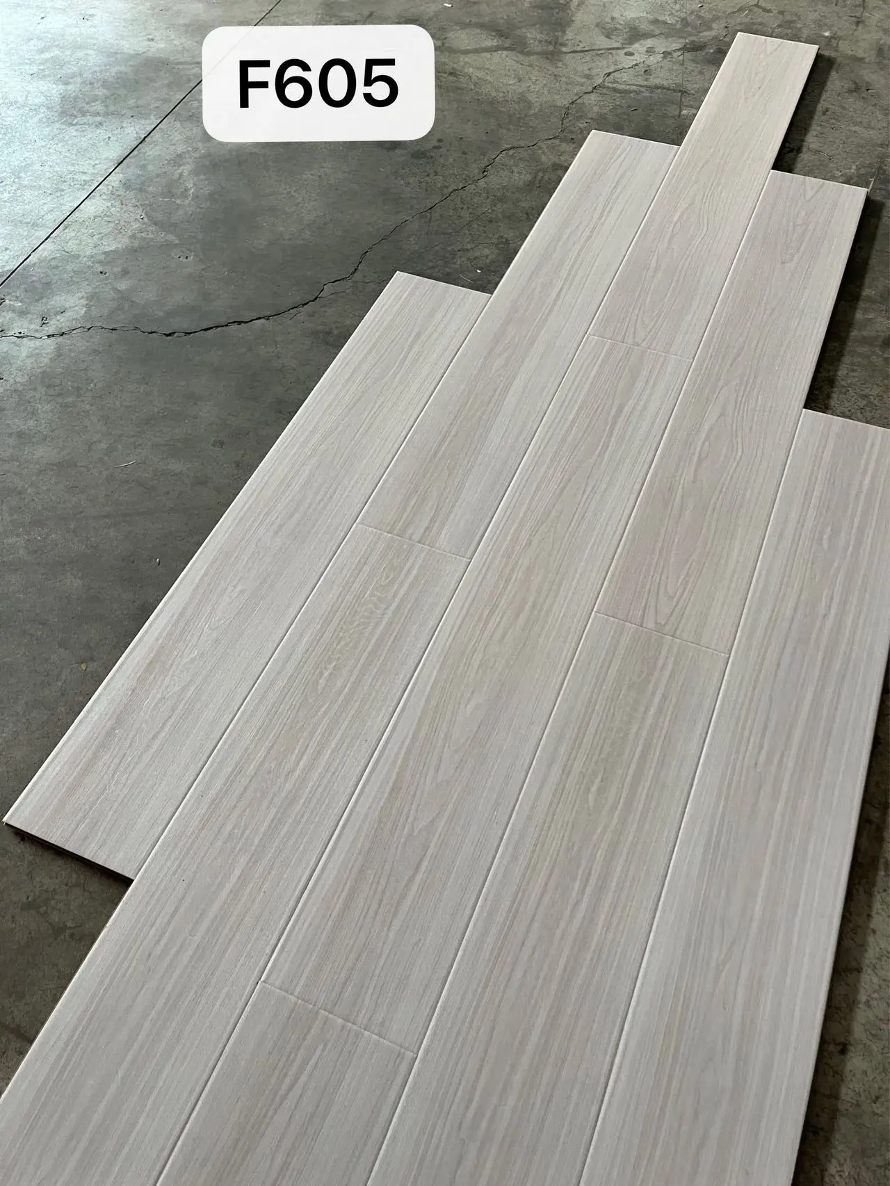 Factory Price Natural Engineered Oak Flooring Luxury European White Oak Wood Flooring