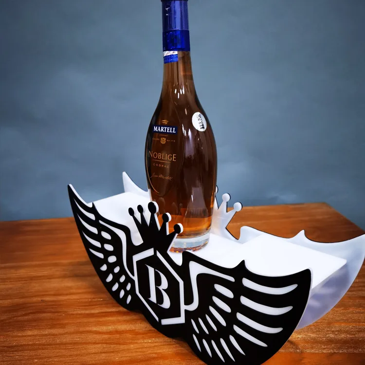 LED bottle display (106)