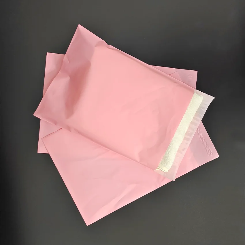 China matte frosted pink PE Polythene mailer envelope mailer package Bag