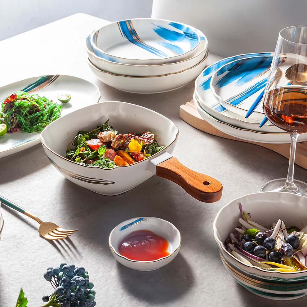 Modern Luxury Nordic Ceramic Tableware White Irregular Gold Rim Porcelain Hotel Restaurant Dinner Bowl Plate Set Dinnerware