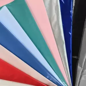 Eco-friendly Materials 100 HQ 50 60 70 gsm 190T 210T 230T 260T polyester taffeta lining fabric black white color for clothing