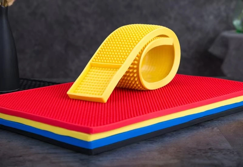 Hot selling Custom logo PVC multi-functional bar accessories Soft Rubber Drip Runners Beer Bar Mat