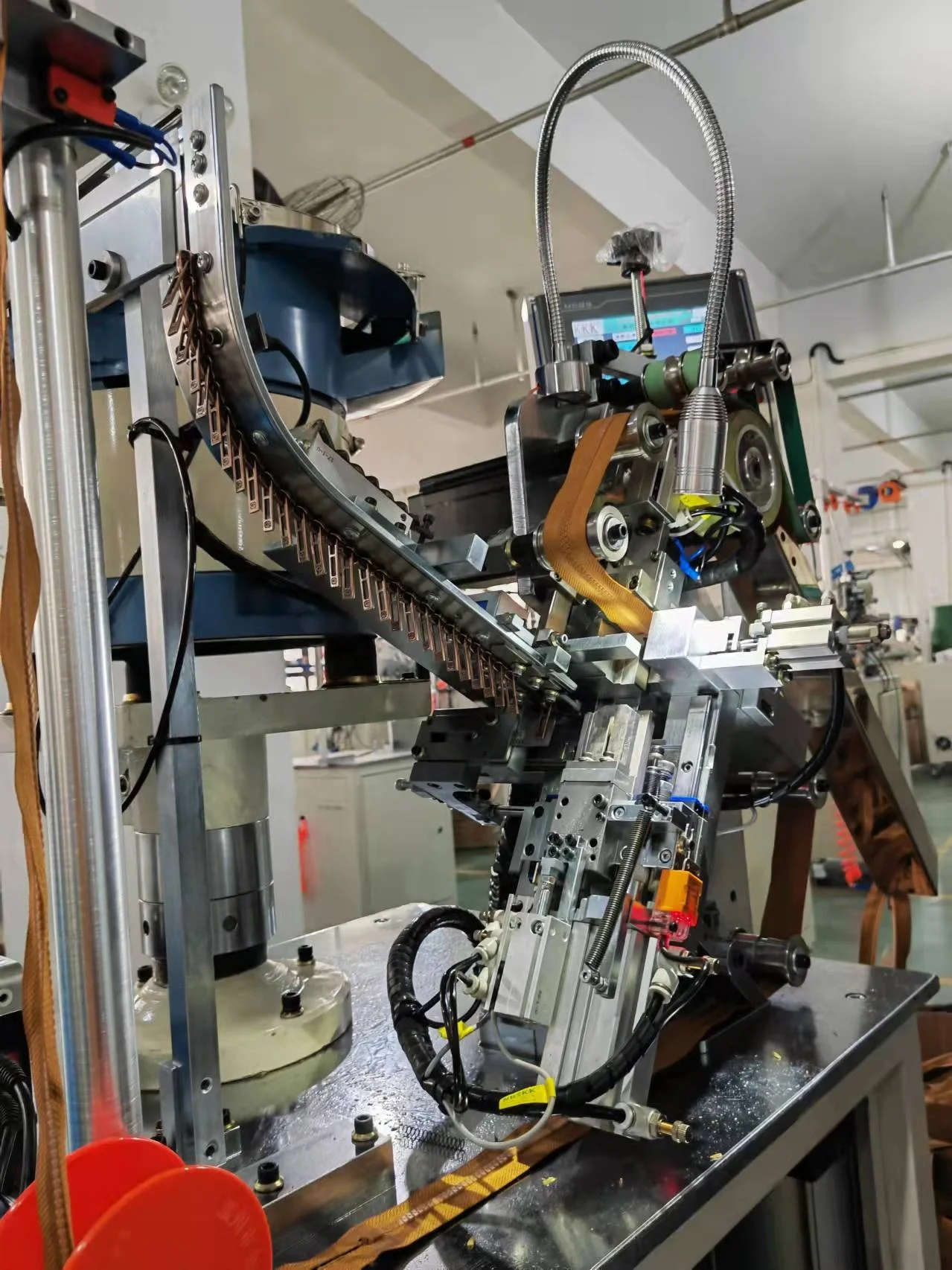 KKK Fancy nylon zipper, plastic zipper  slider mounting machinery zipper making machine Fermuar Makinesi