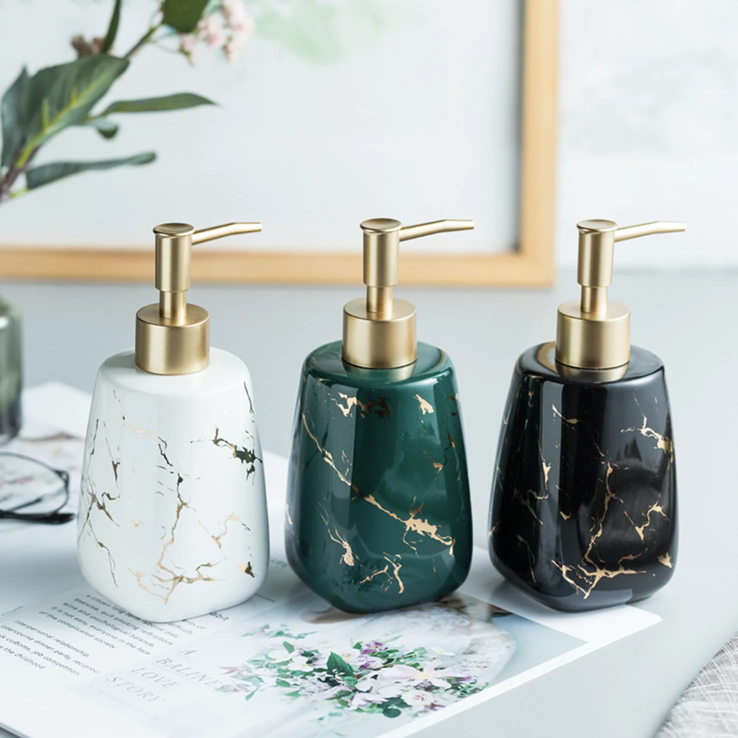 High-end Marbling Ceramic white bathroom soap lotion bathroom soap dispenser