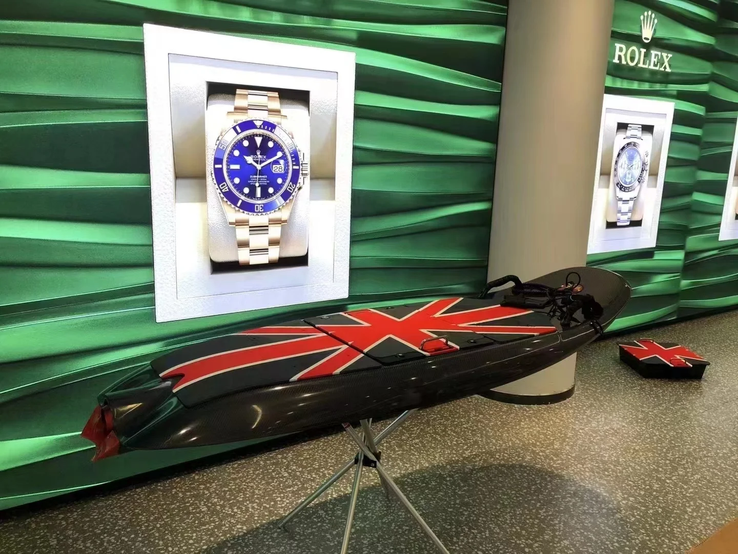55km/h Water sports electric surfboard Water surfing skill sports jet-powered high-speed jet board