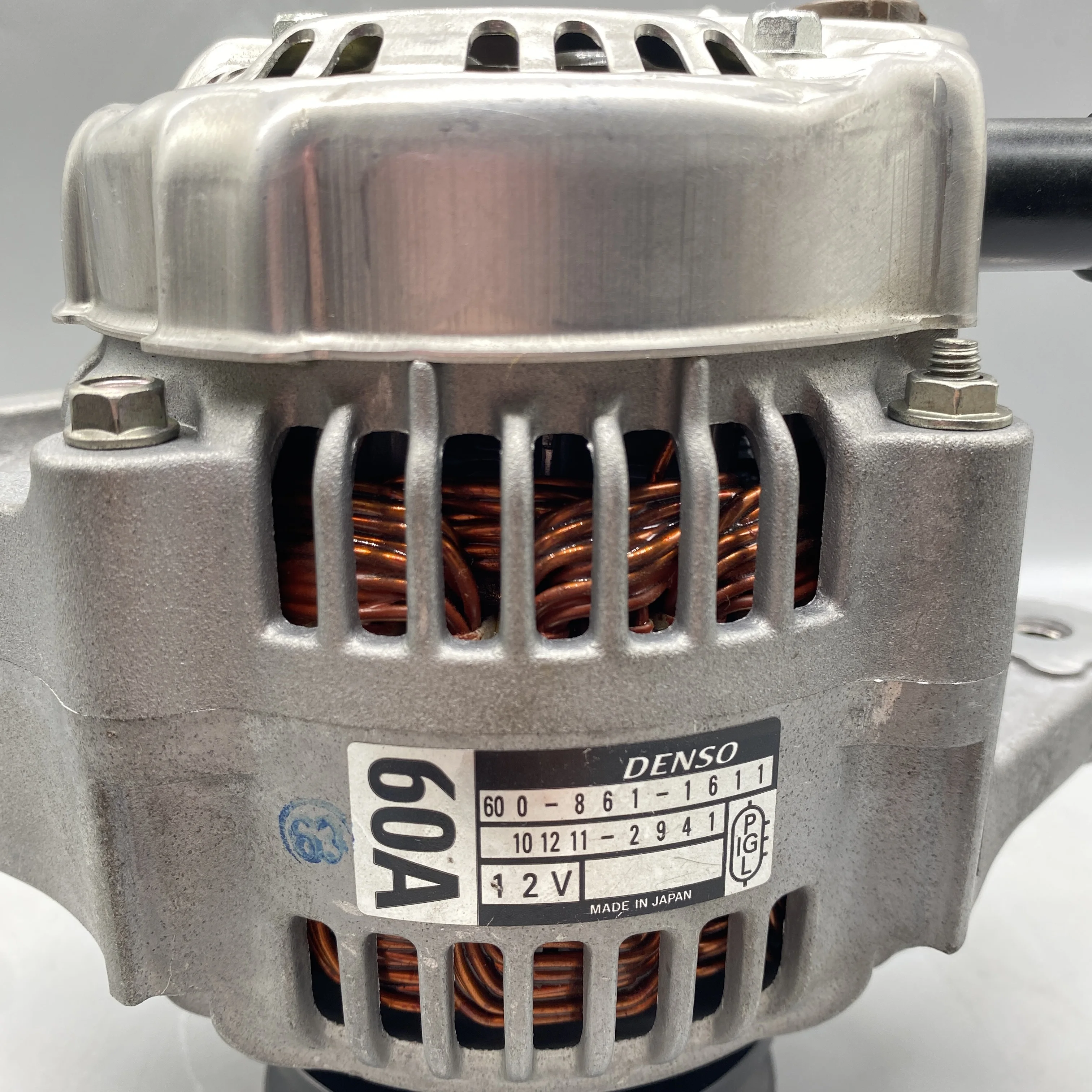 Excavator Engine Parts  B3.3  QSB3.3  Generator OEM C6008611350