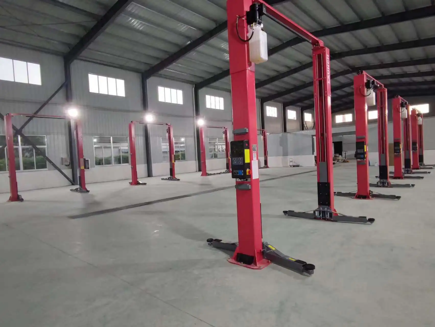 Car Lift LAUNCH TLT240SC Two Post Car Lift Hydraulic Lift