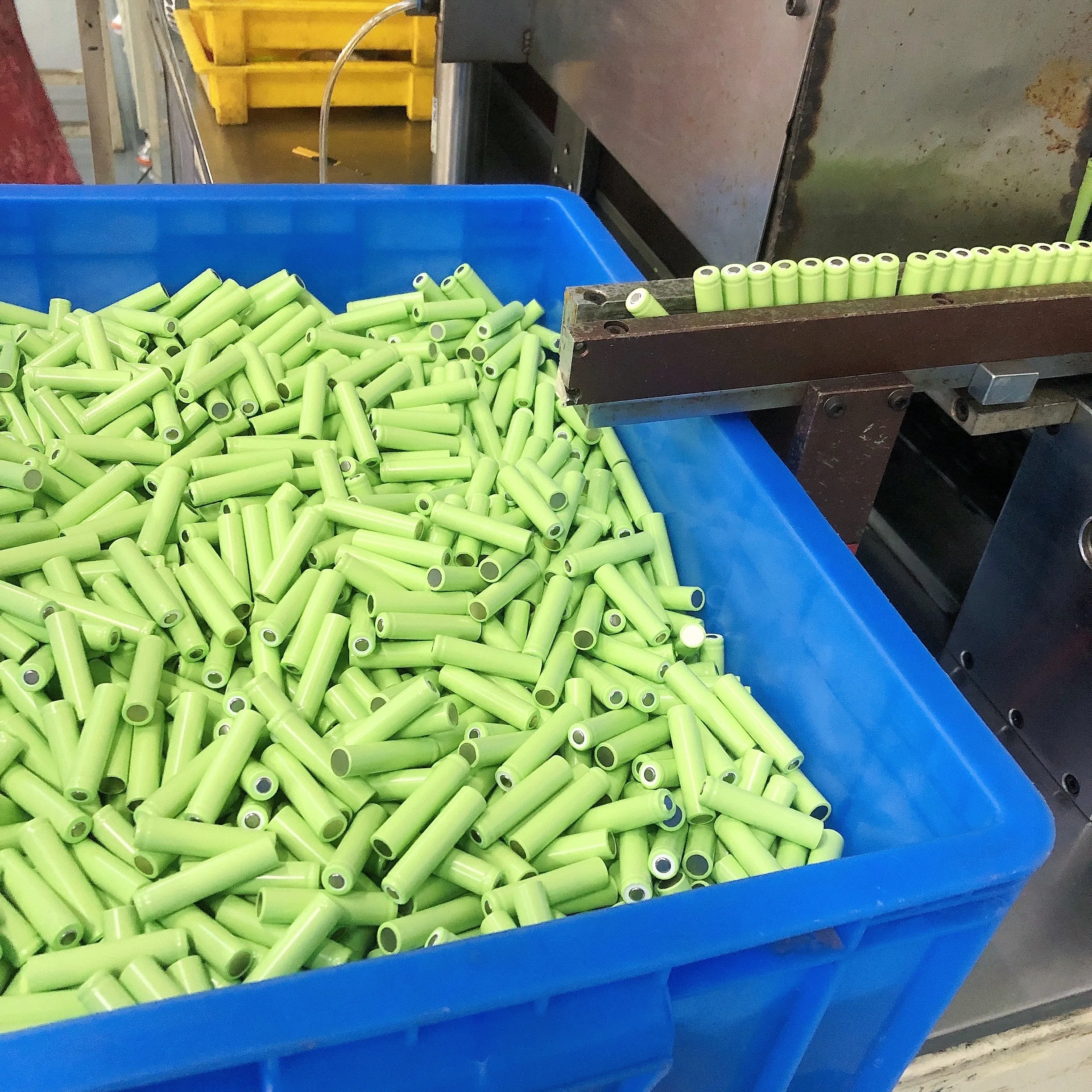 Free sample Factory OEM Multi Function rechargeable nimh batteries solar aa 1.2v 1000mah