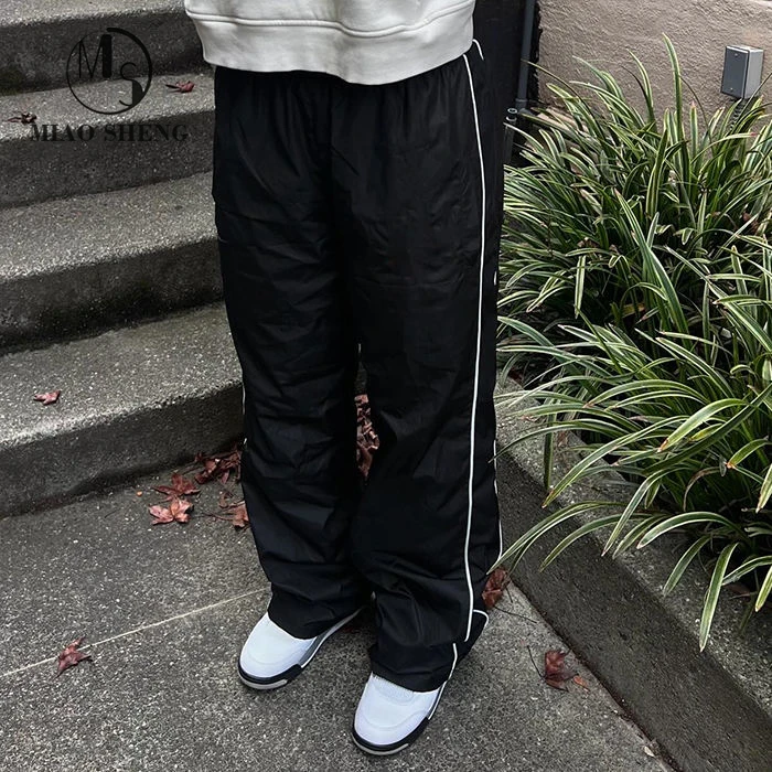 Custom Lightweight Nylon Sports Pants Men Custom Piping Design Solid Color Plain Track Pants