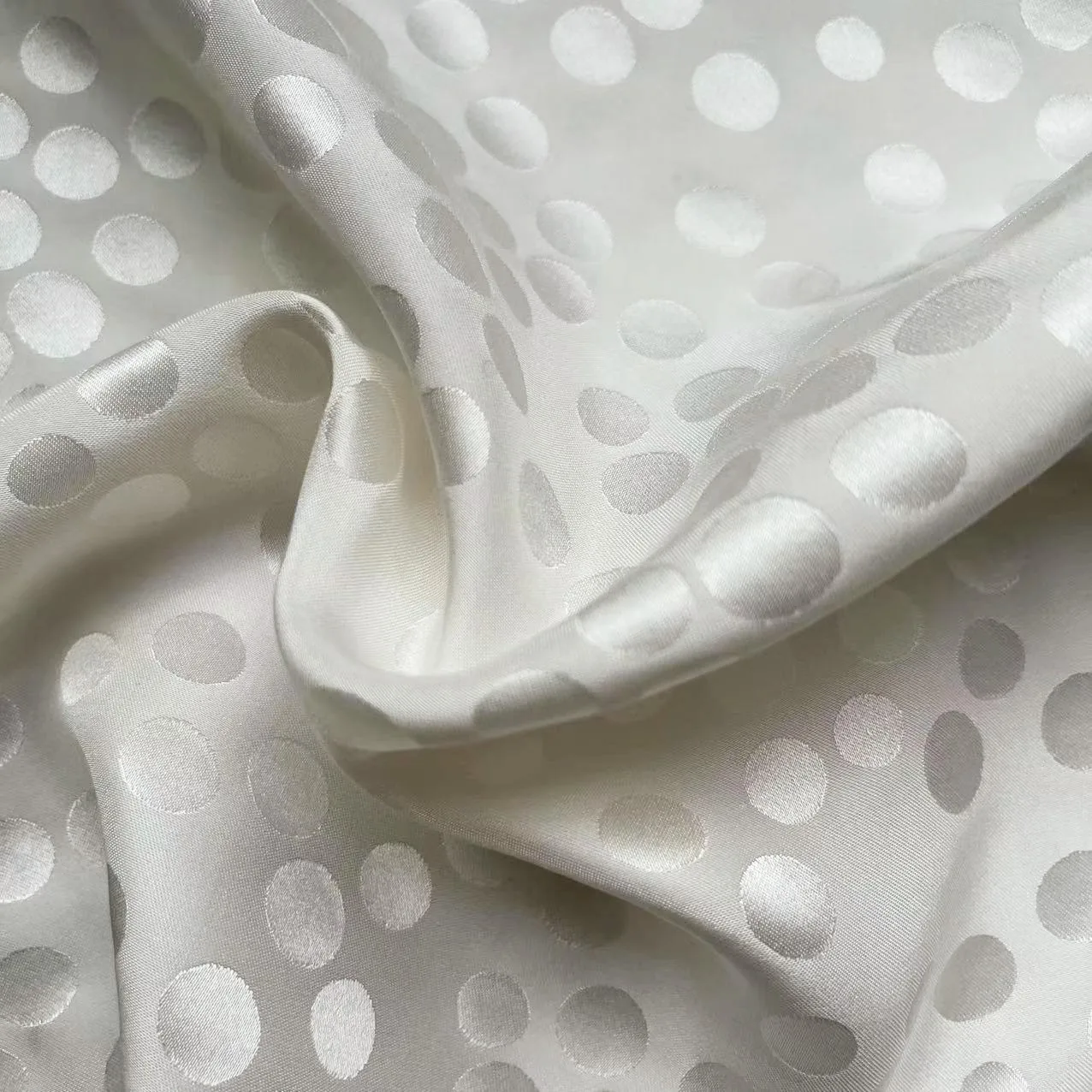 Manufacturer In Stock High Quality 16MM Silk Viscose Floral Jacquard Real Silk Satin Fabric For Women Dress