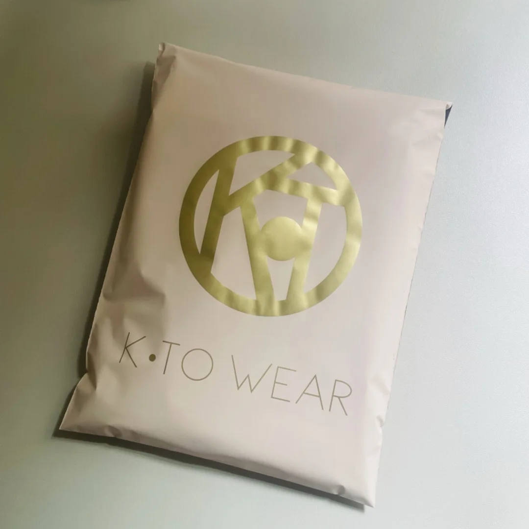 100% биоразлагаемая матовая персиковая индивидуальная Экологически чистая устойчивая упаковка для футболок и одежды, почтовый пакет с индивидуальным логотипом