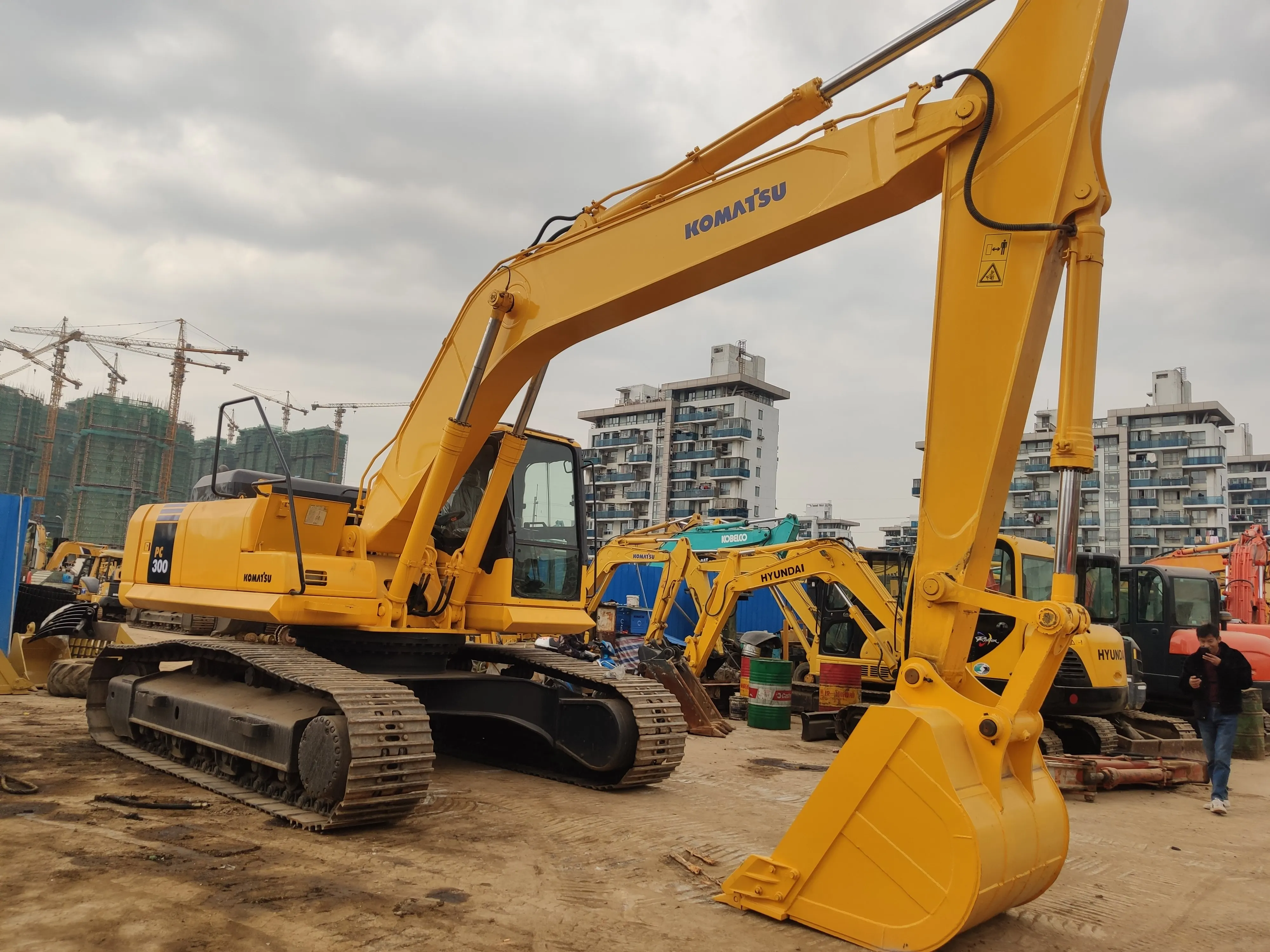 30 ton used komatsu pc300 komatsu 300-8 pc300-8 original Japanese make digger diggers excavators earth moving machine machinery