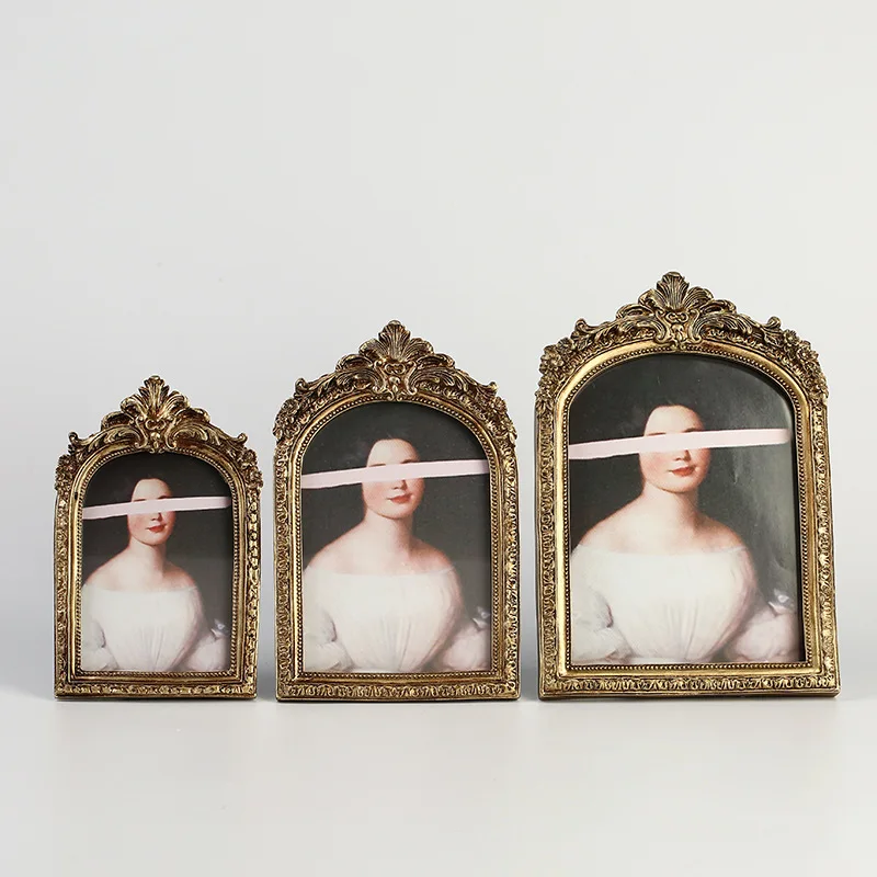 
Vintage Carved Resin Photo Frame Made Old French Special-shaped Door Picture Frame Wall Hanging Decoration Wall Photo Frame 