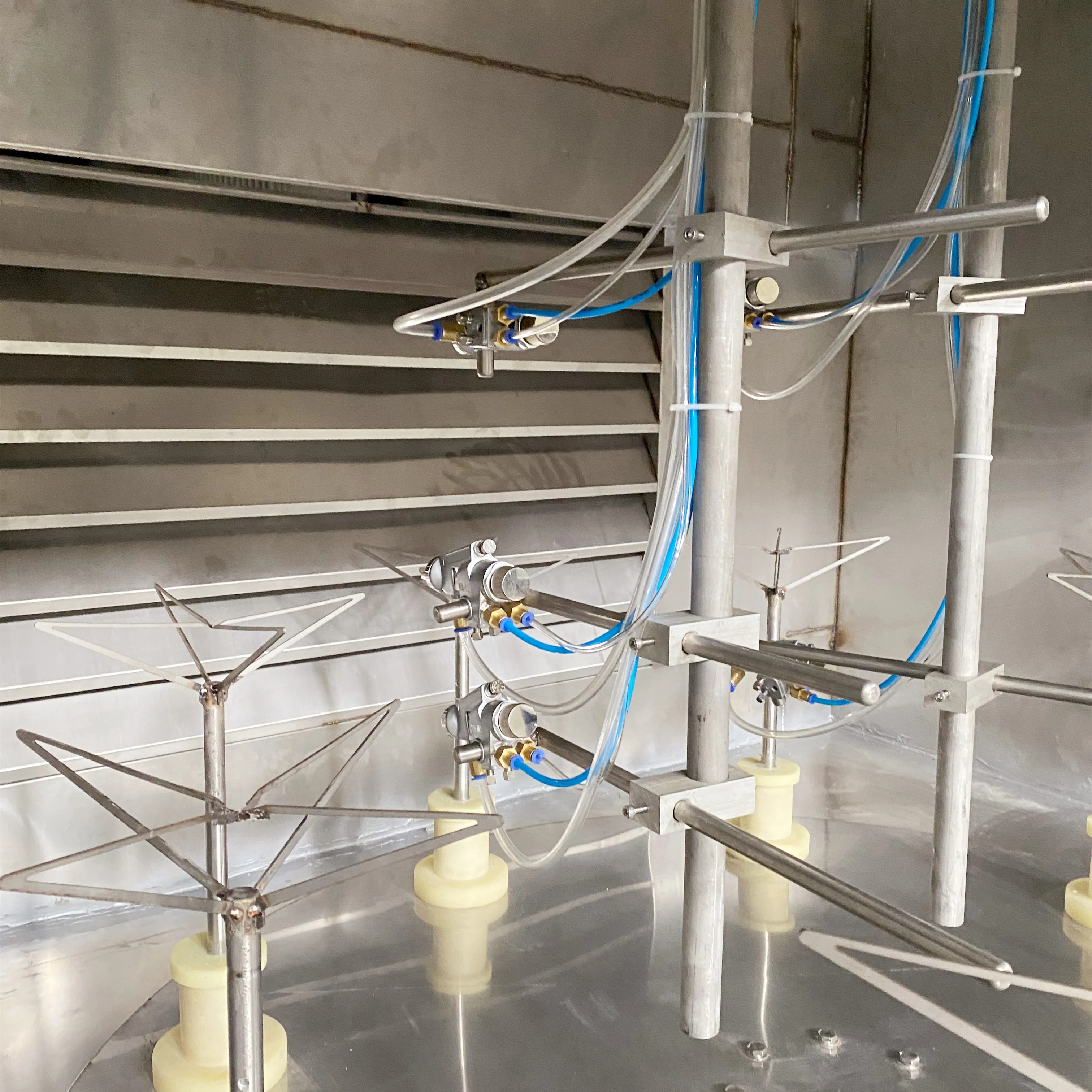 Factory Hot Sale Ceramic Tableware Cups/Bowls/Plates Spray Glaze Cabinet Machine