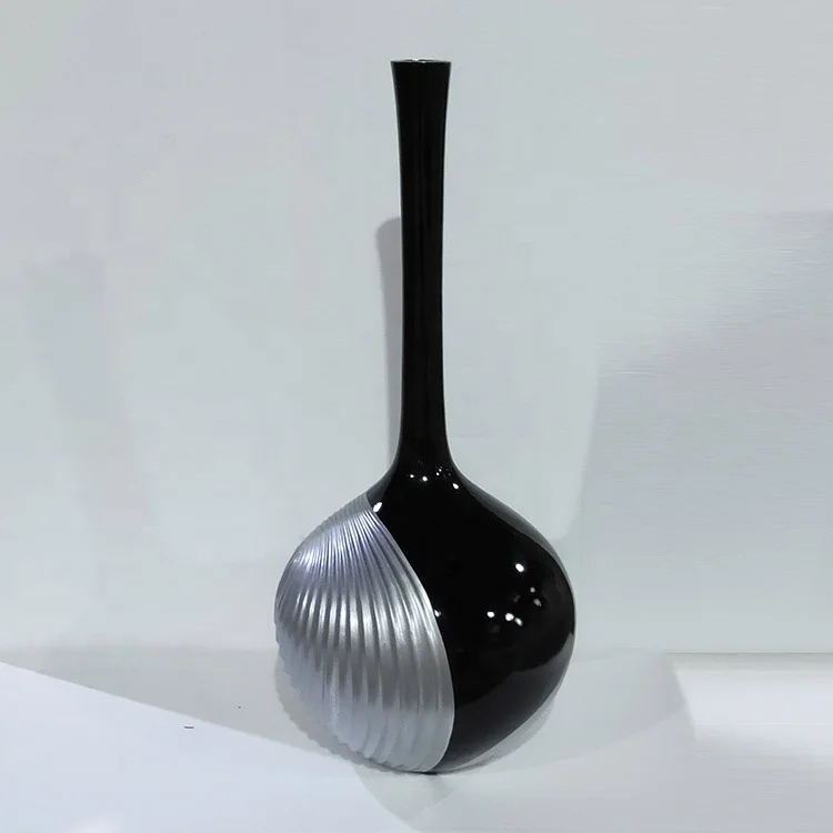Factory Indoor Home Decorative White Black Red Vase Art Design Flower Pot With Spiral Stripe for Decor