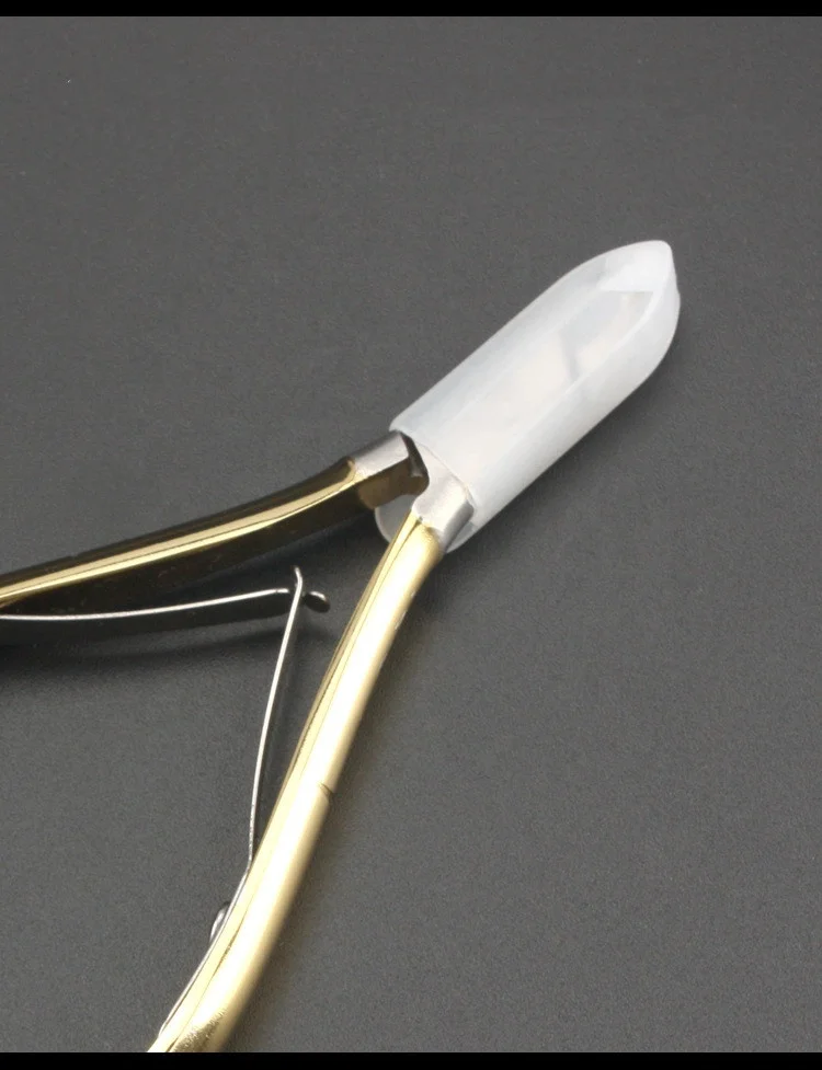 Qianya OEM High quality Stainless Steel Nail Nipper Trimmer Manicure Tools with Double Spring at Home/Spa