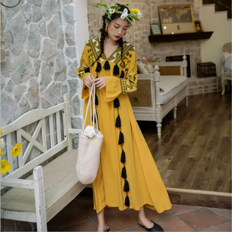 2021 summer Thai vacation style retro beach skirt ethnic style embroidered fringed dress seaside embroidered V-neck loose dress