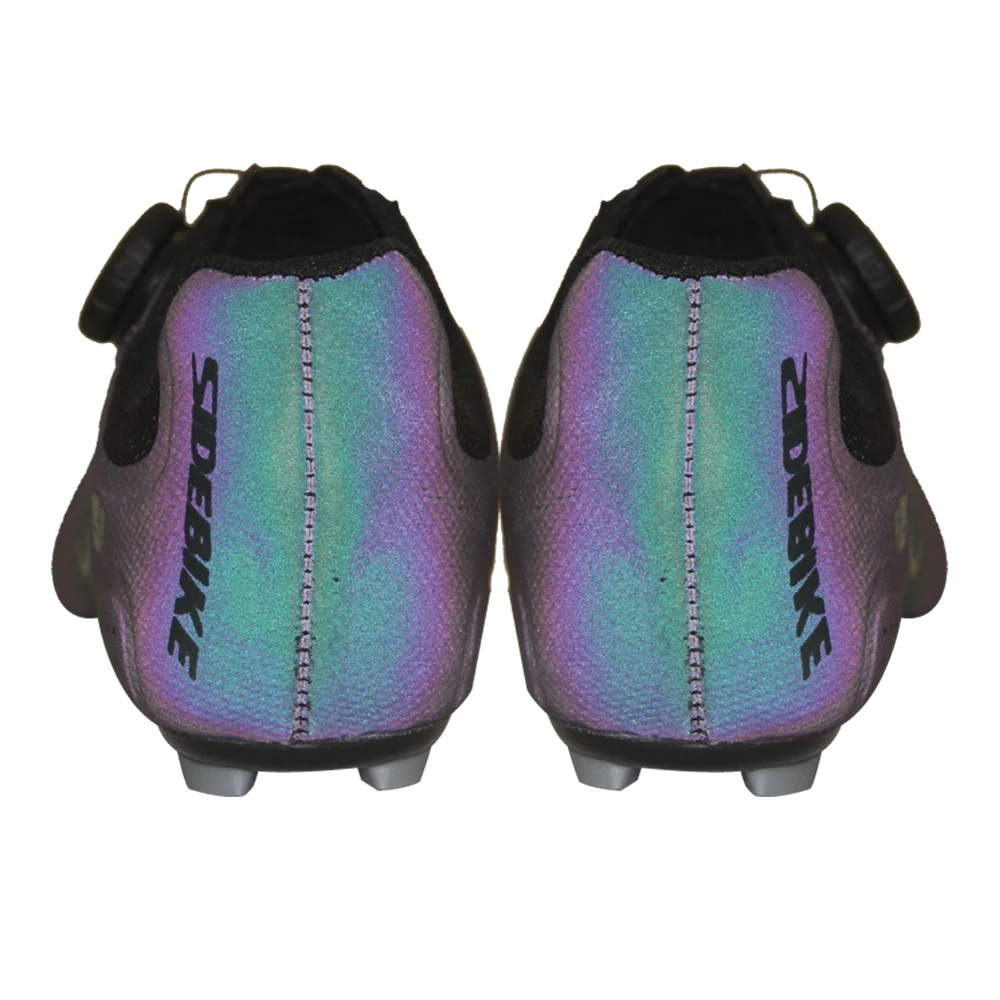 The SV-08, a casual version of the Track Rider Road Unlocking Shoe