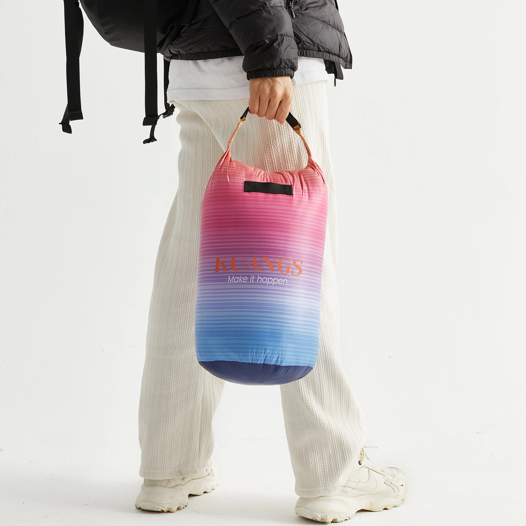 Outdoor Escape Rainbow Print Stadium Packable Down Camping Puffy Blanket