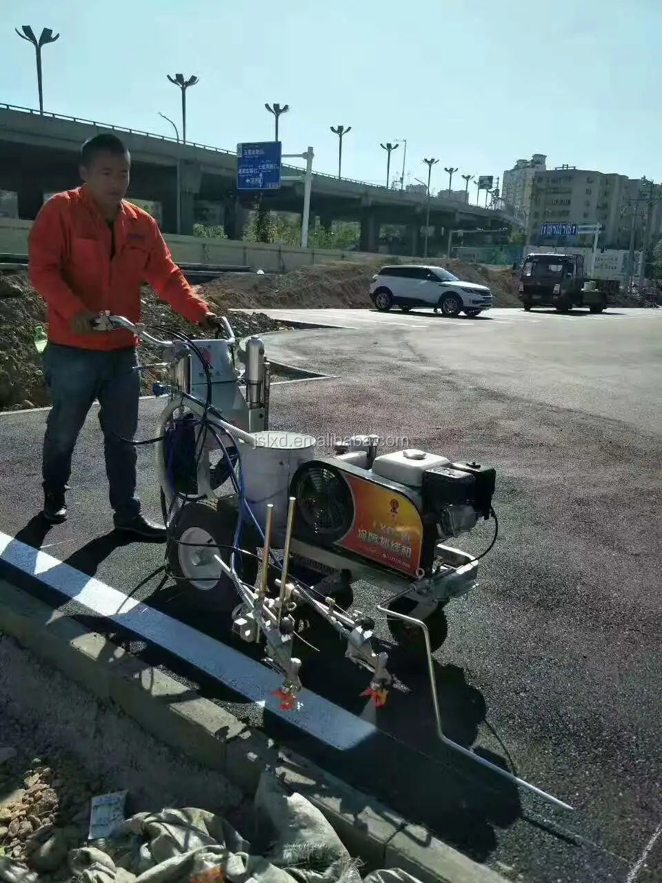 LXD-9L Hand Push High-quality Hydraulic pressure System Cold Paint Road Marking Machine used in many construction works