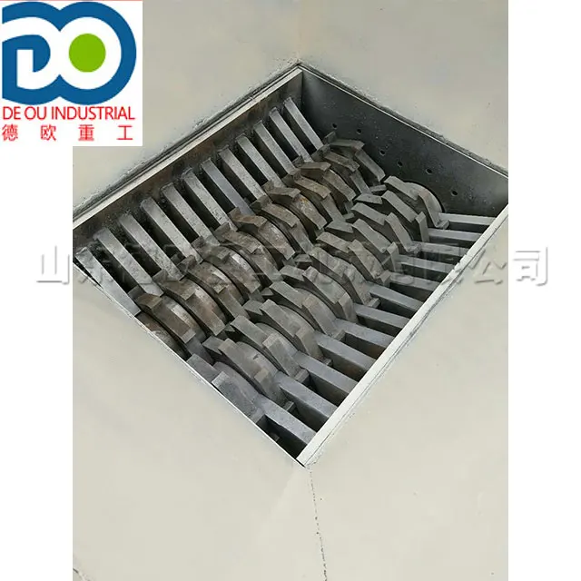 Waste Plastic Crusher Multifunctional Crusher Life Waste Crushing Equipment  Rubber tyre woven bag shredder
