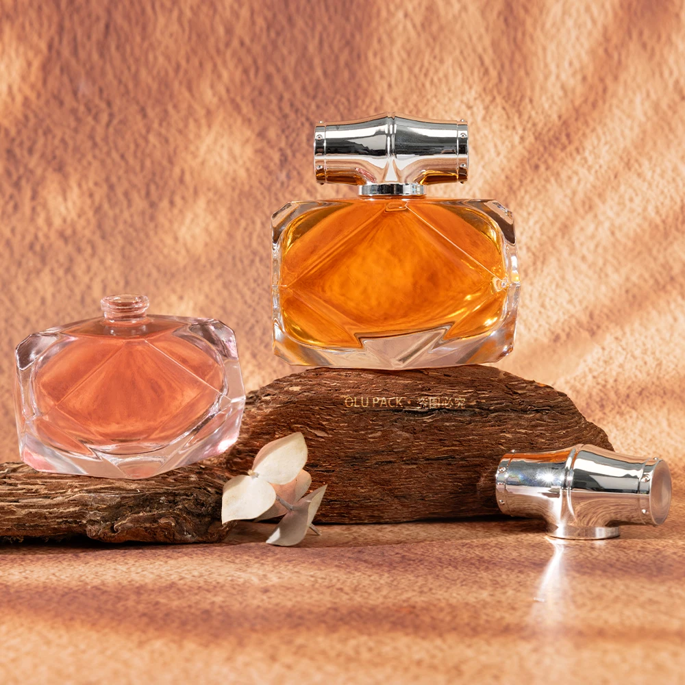 Cheap Buy Luxury Diamond Shape 30ml 80ml Transparent Cosmetic Toner Thick Glass Perfume Bottles for Cologne Fragrance Oil