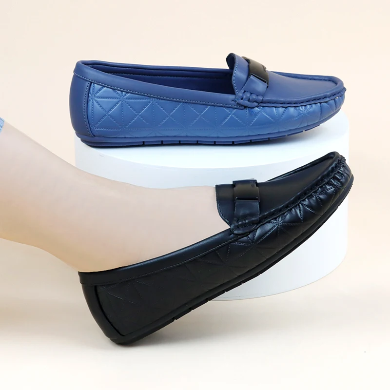 Women Comfortable Leather Flats Shoes Ladies Round Toe Boat Loafer Soft Sole Casual Ballet Black Flats Shoes Driving Moccasin