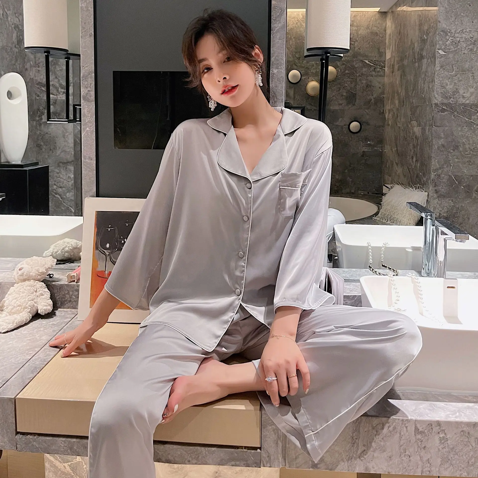 Wholesale Home Wear Oversized Silk Korea 100% Casual Women Sleepwear Blank Pajamas