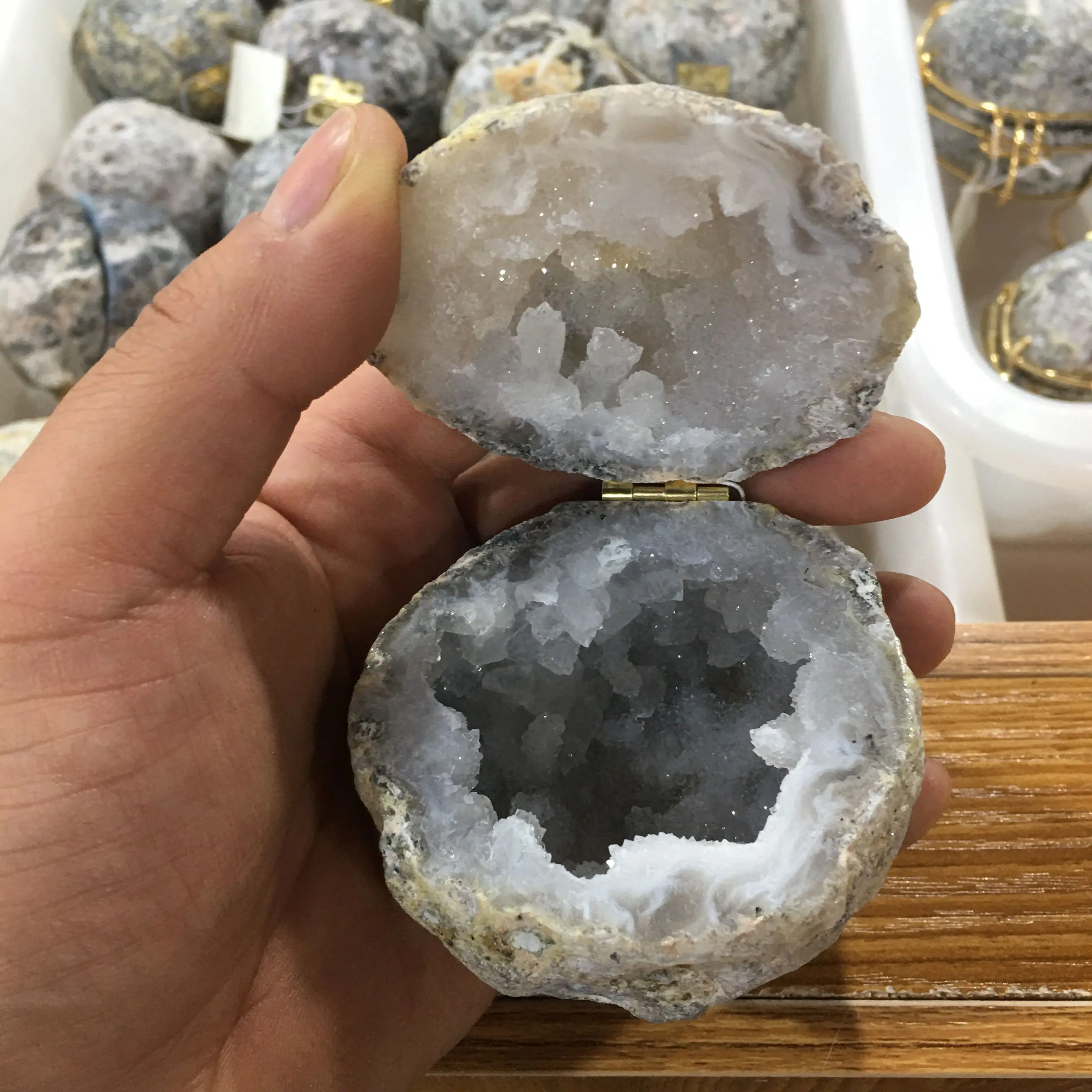 New products  agate geode angle aura quartz crystal geode