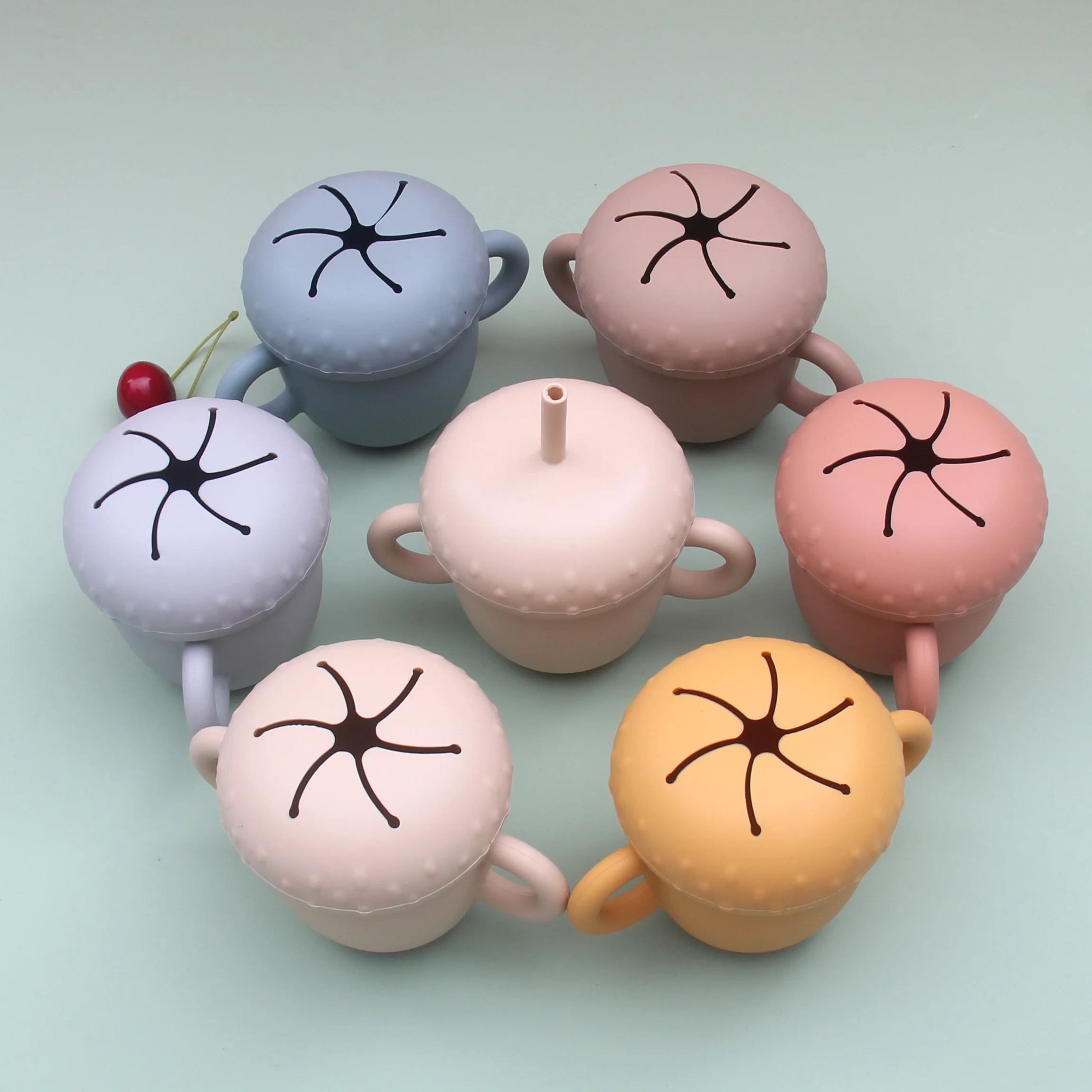 No MOQ Silicone Toddler Snack Catcher Food Grade Collapsible Cup No Spill Food Baby Silicone Snack Cup