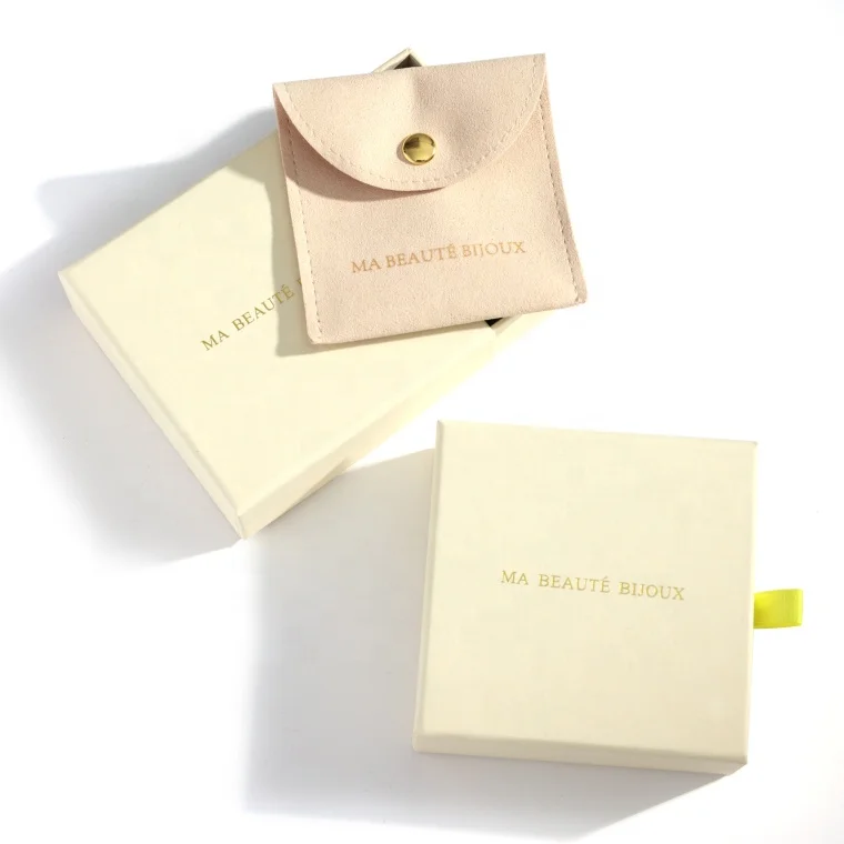 Soft luxurious paper jewelry box