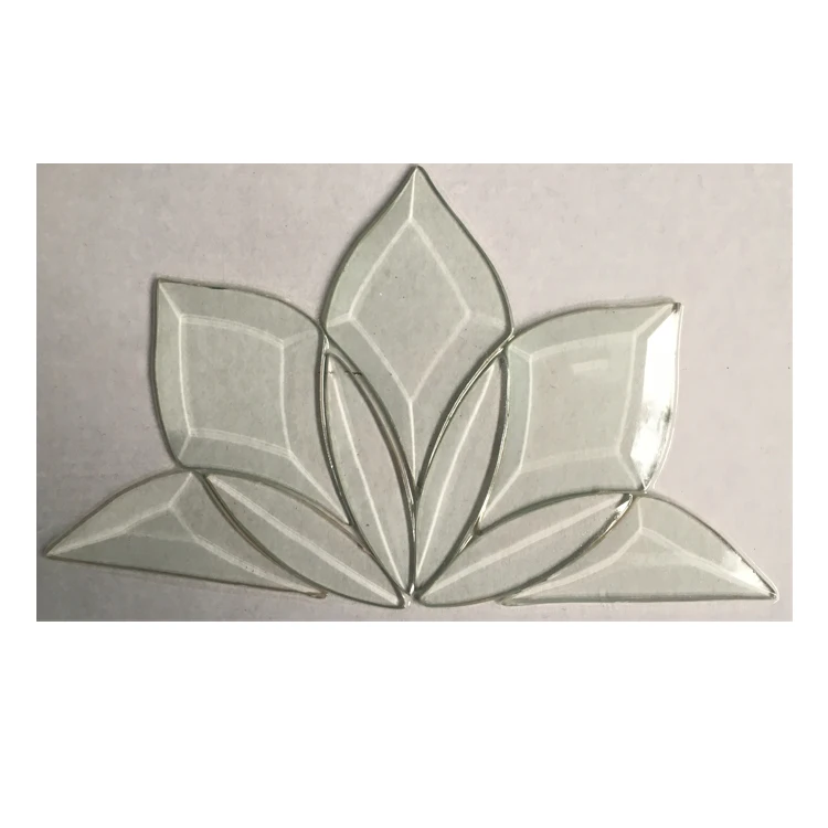 China Manufacturer Ornament Beveled  Edge Tempered  Glass Wood Doors 2019