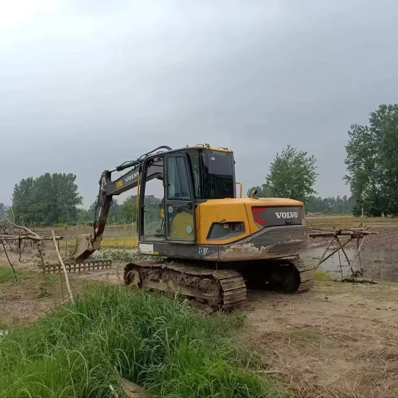 Дешевые 7,4 тонны 17 лет VOLVO EC80DPRO гидравлический гусеничный экскаватор б/у volvo Экскаватор б/у мини-экскаватор для продажи