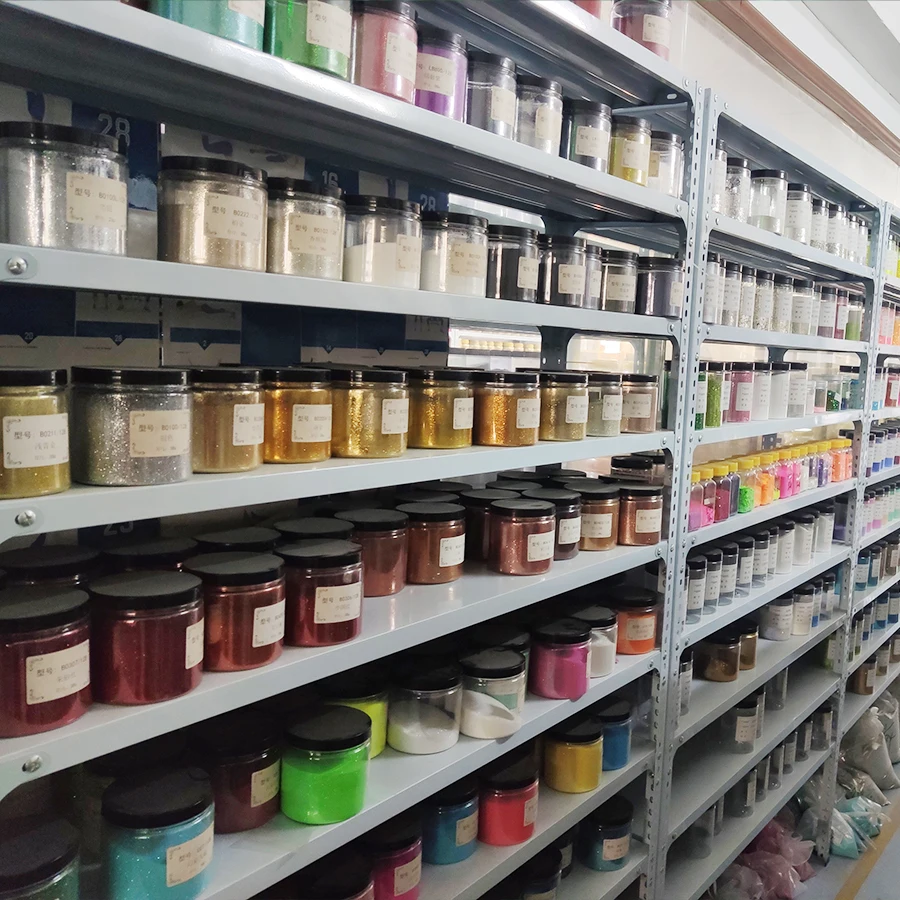 Бесплатные образцы, оптовая продажа, красивый ПЭТ голографический Мерцающий порошок, смола для ногтей, 1 кг, полиэфирный блеск