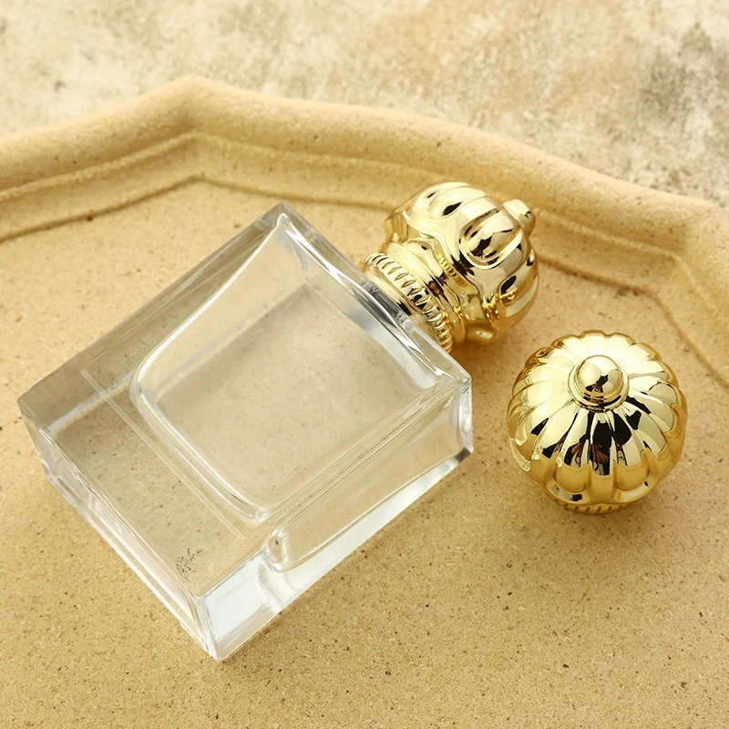 Chinese Factory Wholesale Crown Custom Zamak Perfume Top High Quality Luxury Aluminum Zamac Square Perfume Bottle Cap