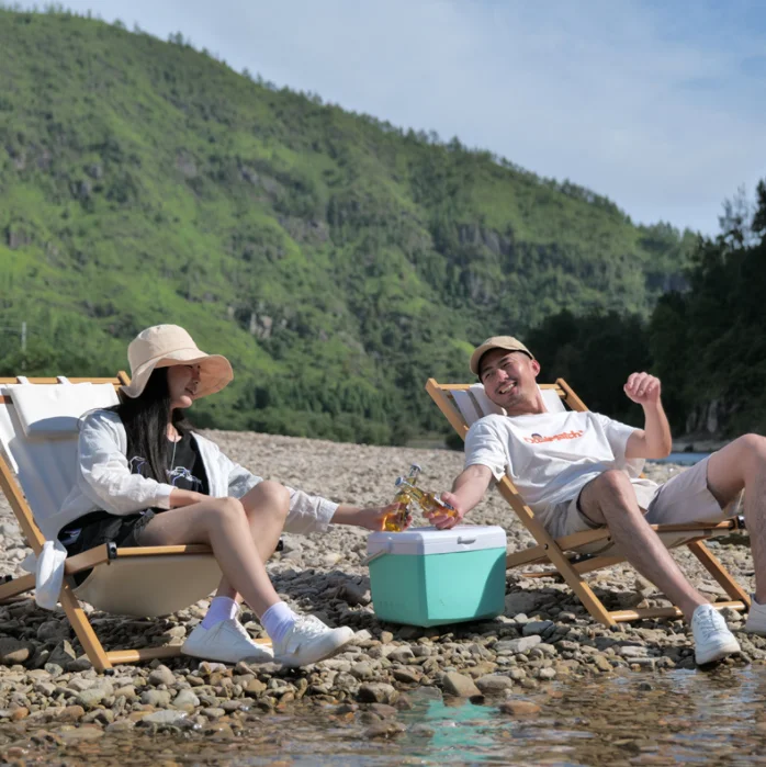 Outdoor folding beach chair wooden canvas chair for camping dinner