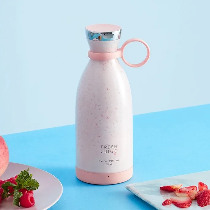 Hot Selling Home Electric Usb Portable Juicer Cup High Quality Personal Mini Blender And Mixer Portable Usb Blender