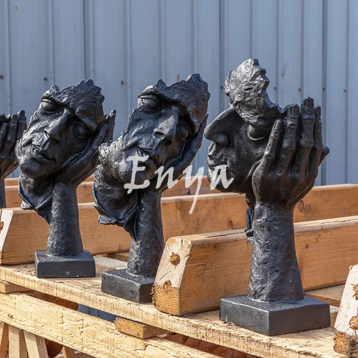 Modern Art European Silence is a Gold Ornaments Nordic Home Garden Cast Iron Ornaments Creative Abstract Face Sculpture Statue