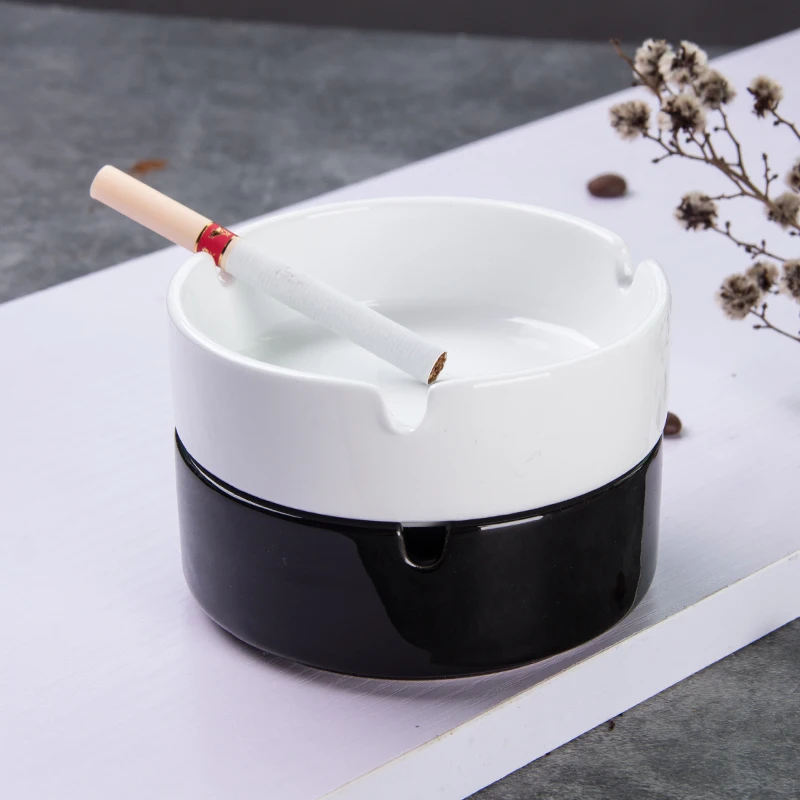 2020 hot sale 4 inch black and white handmade decorative glazed ceramic ashtrays for cigarettes