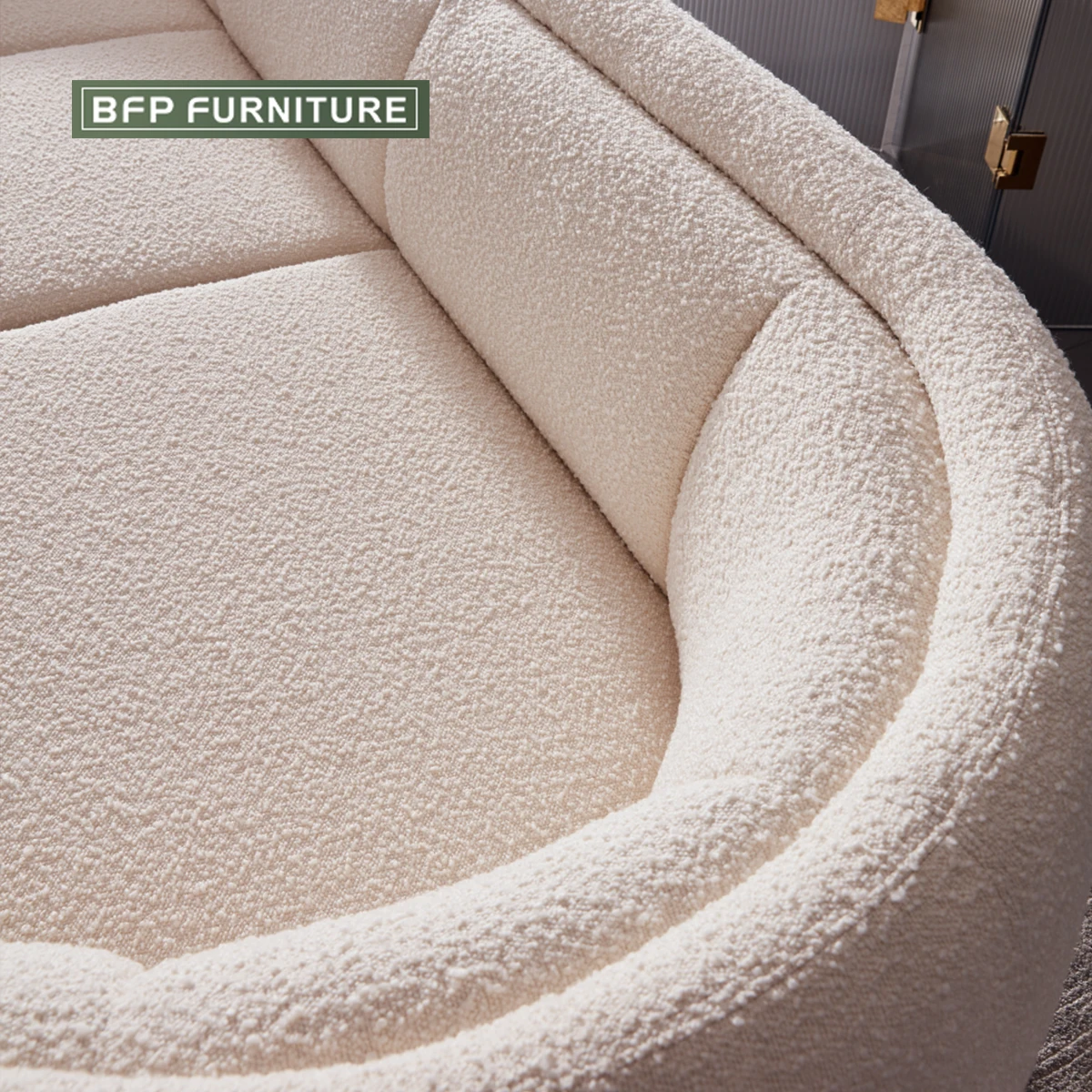 BFPHOME Italian Style Lambswool Solid Wood Sponge Filling Living Room Sofa Set for Luxury House Villa Resort Hotel and Apartment