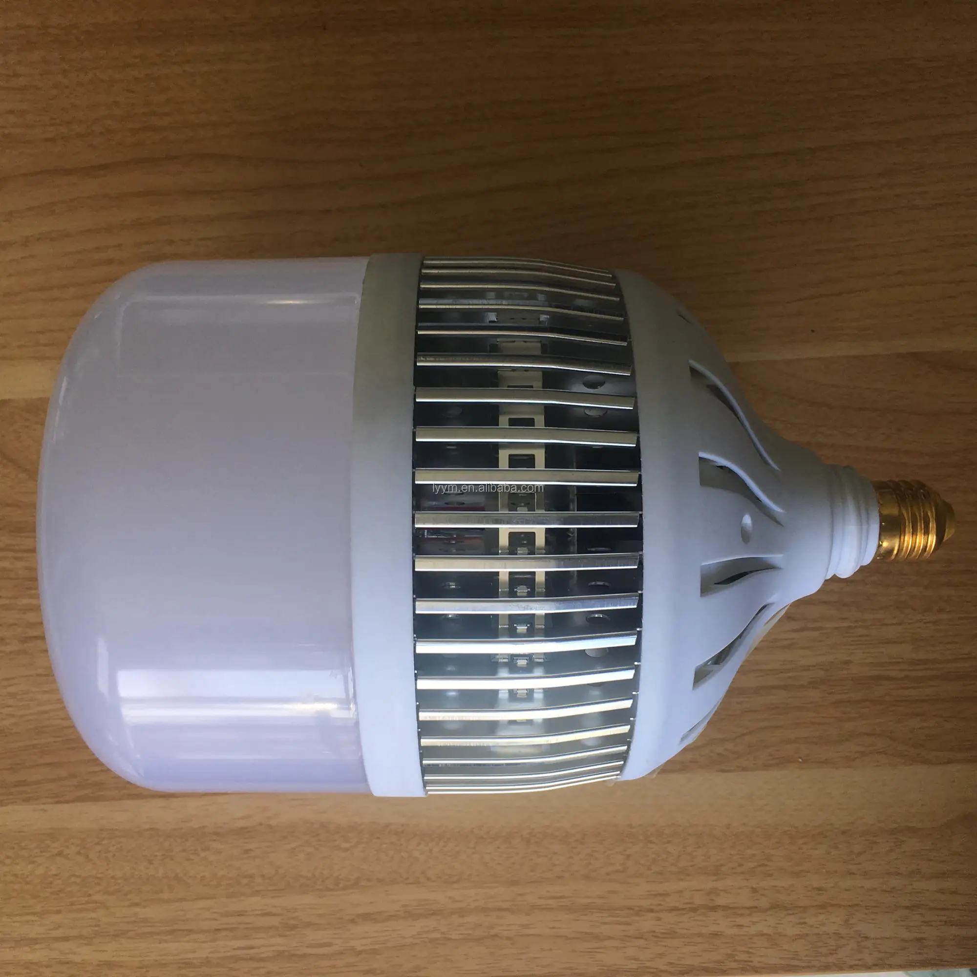 Бесплатный образец оптовая продажа дешевая цена 5W7W/9W/10W/12W/15W/18W/20W/24W E27 B22 A & T светодиодная лампа