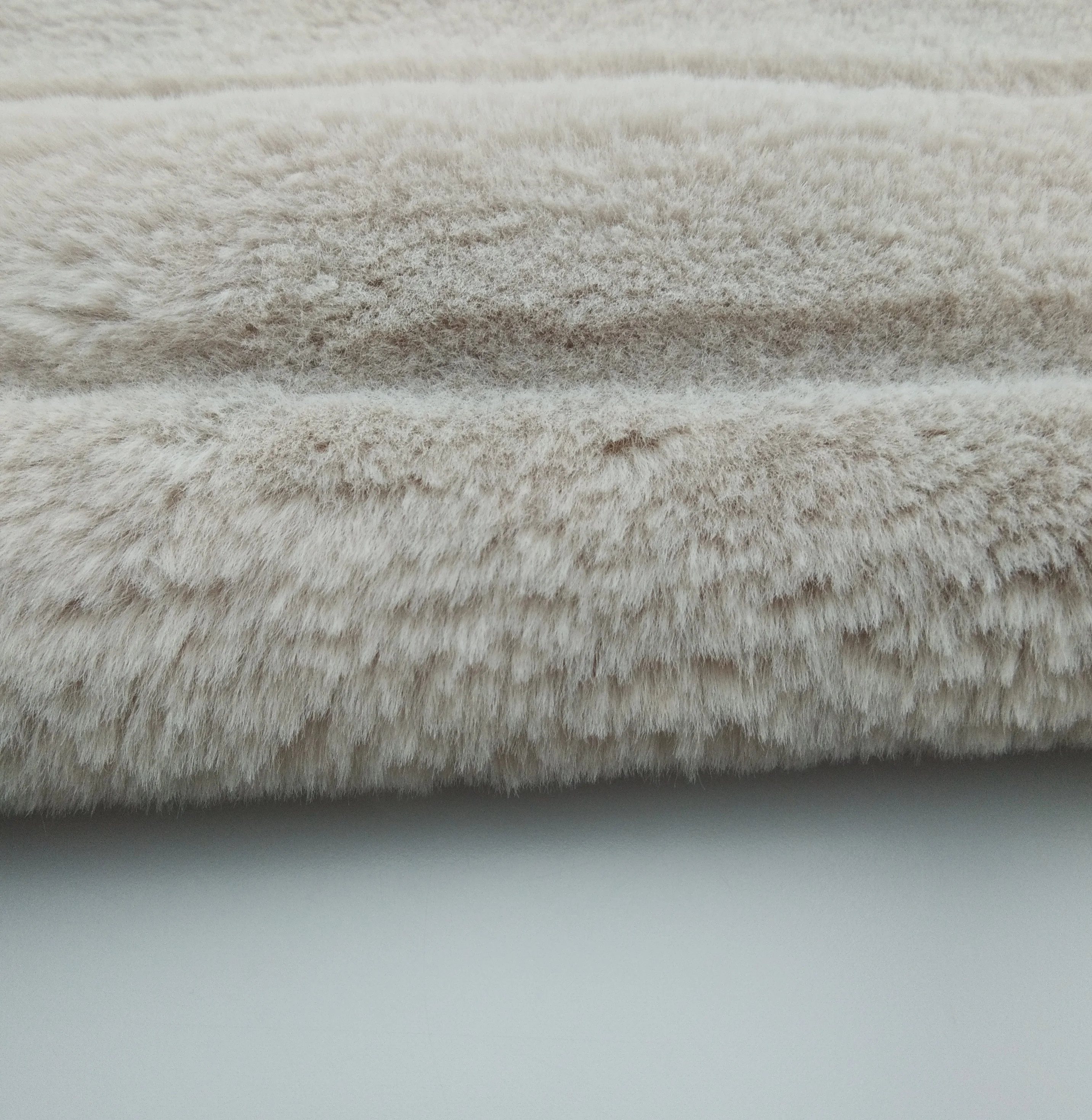 SOFT HAND FEEL FASHION WARM HIGH QUALITY RABBIT FAUX FUR FOR GARMENT/ HOME TEXTILE/ TOYS